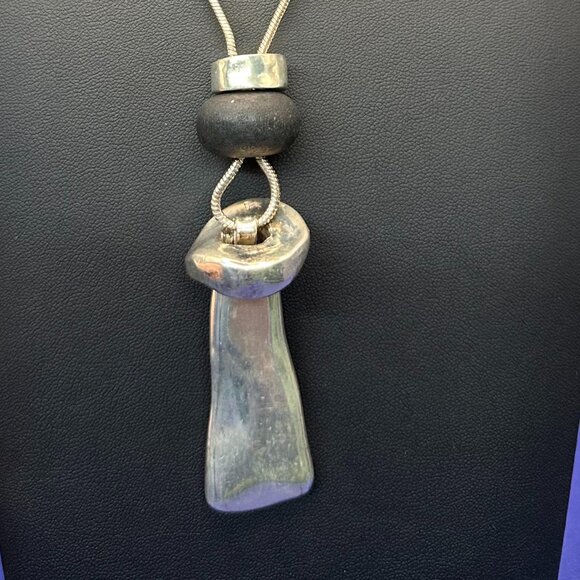 Chico’s Long Modernist Silver-Tone Pendant Necklace - Picture 6 of 11